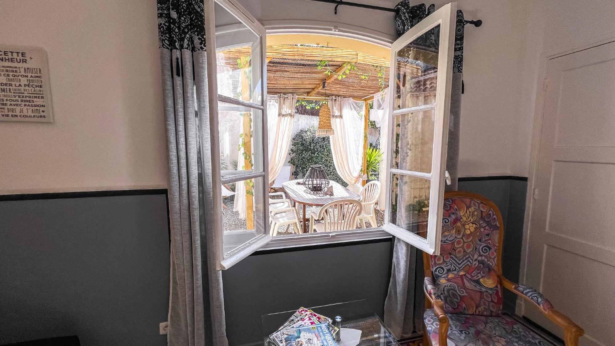 Reve D'Azur, 2 Chambres, Maison Julia En Bord De Mer A La Nartelle, Piscine Partagee, Parking & Terrasse Bbq, Wifi Et Draps Inclus Plage A Pied Sainte-Maxime Exterior foto